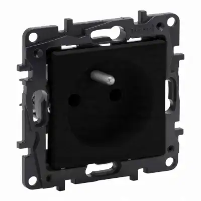 NILOE STEP MODUŁ CZARNY GNIAZDO 1X Z/U ZACISKI ŚRUBOWE 16A 250V 863530